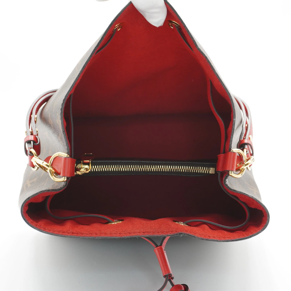 LOUIS VUITTON Monogram Noe Noe MM Bucket Bag LOUIS VUITTON
