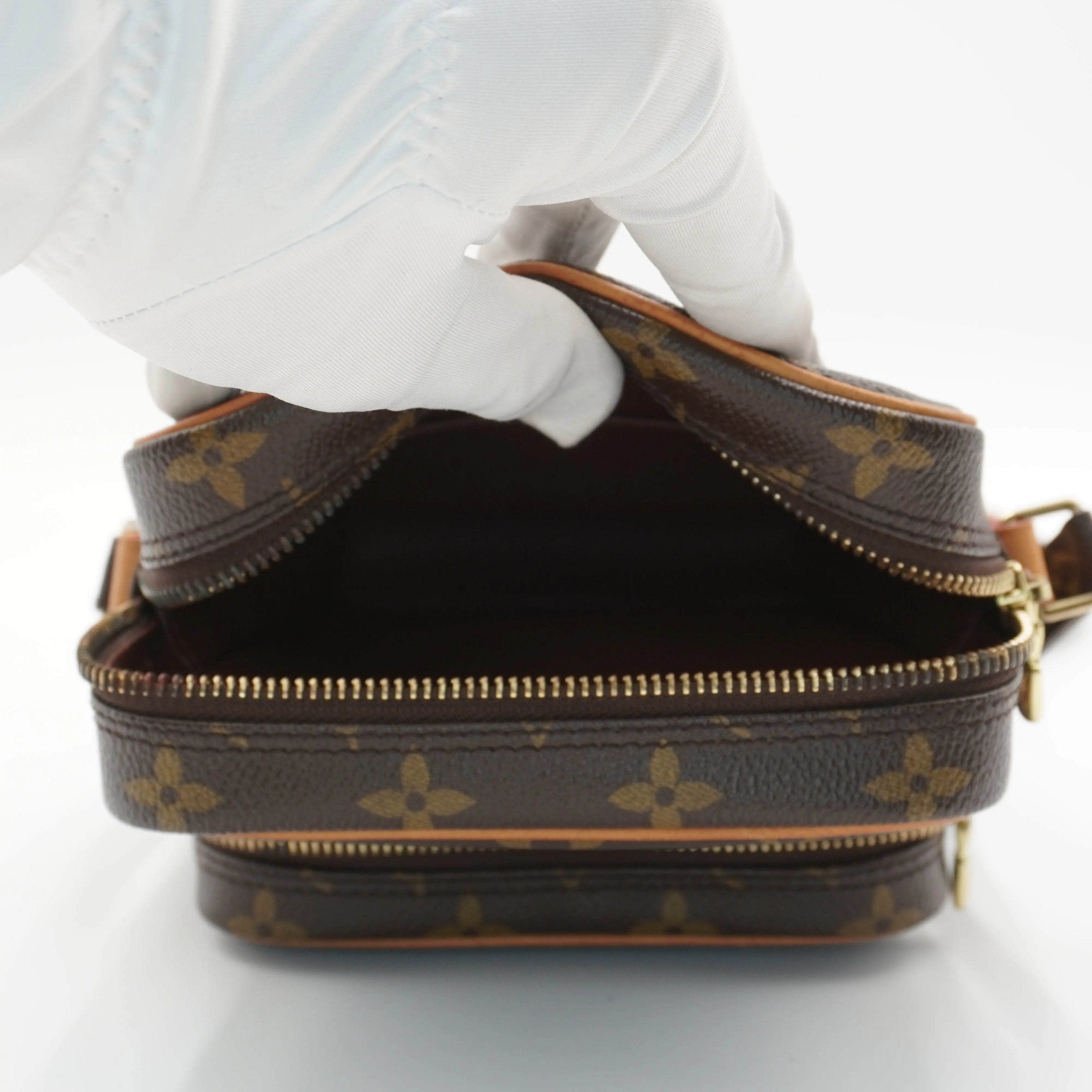 LOUIS VUITTON Monogram Amazon Crossbody Bag LOUIS VUITTON