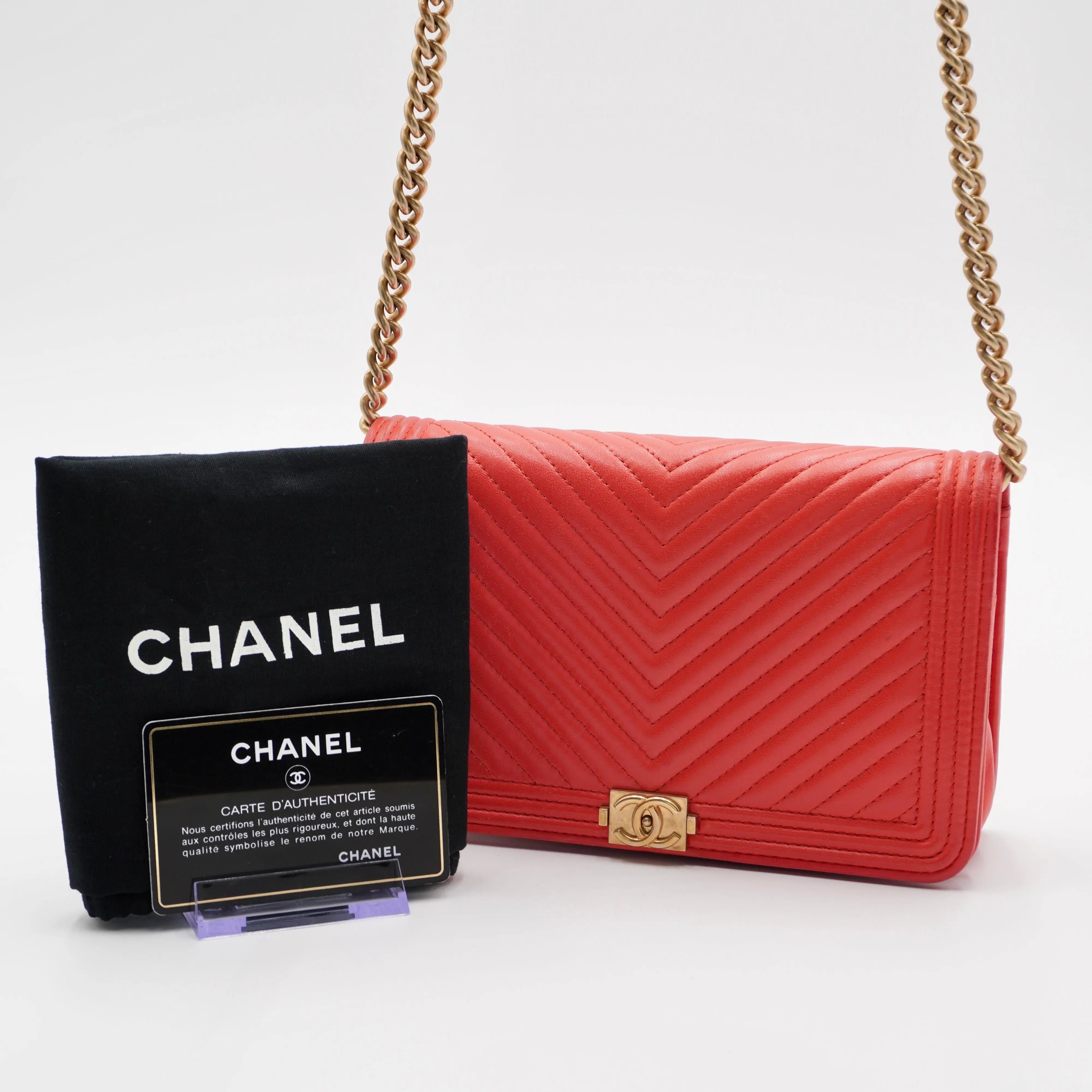 CHANEL Red V-Stitch Wallet on Chain CHANEL