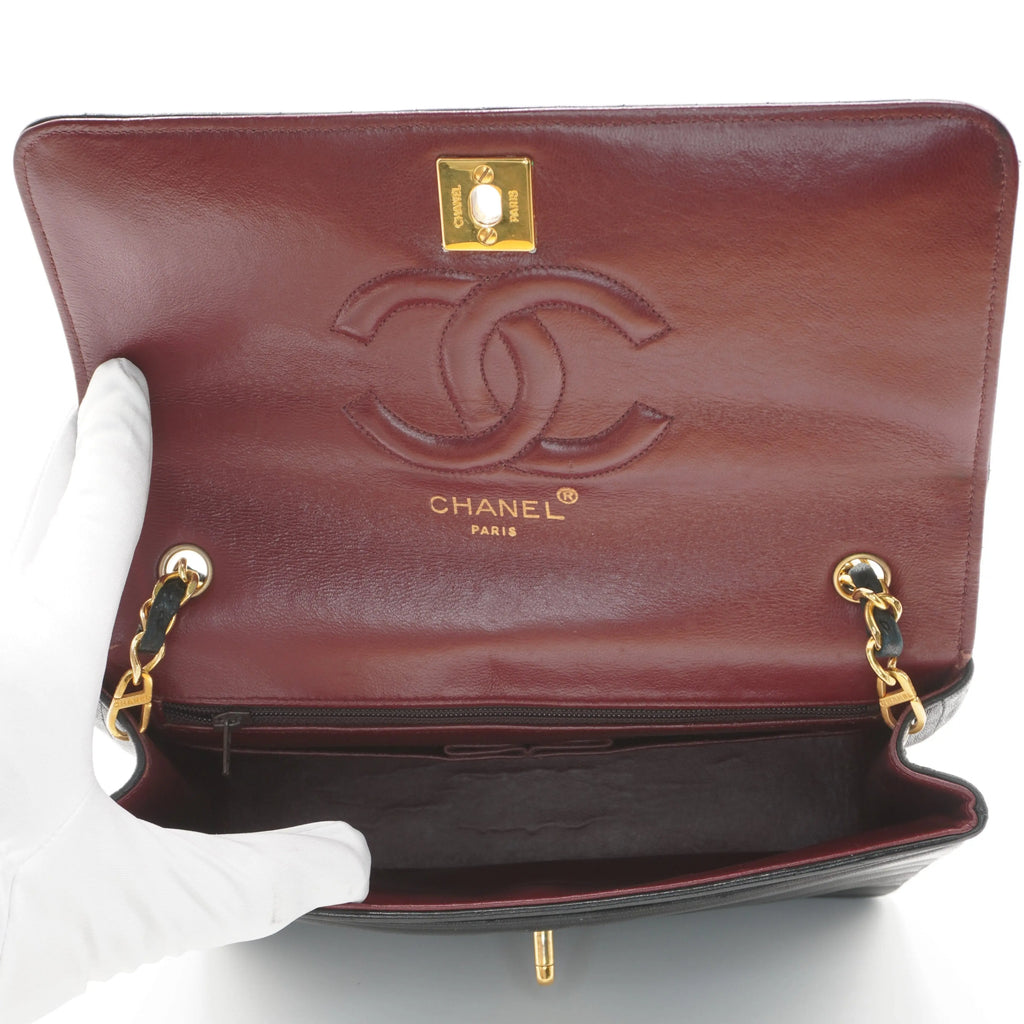 CHANEL Vintage Mademoiselle Vertical Quilted Shoulder Bag CHANEL