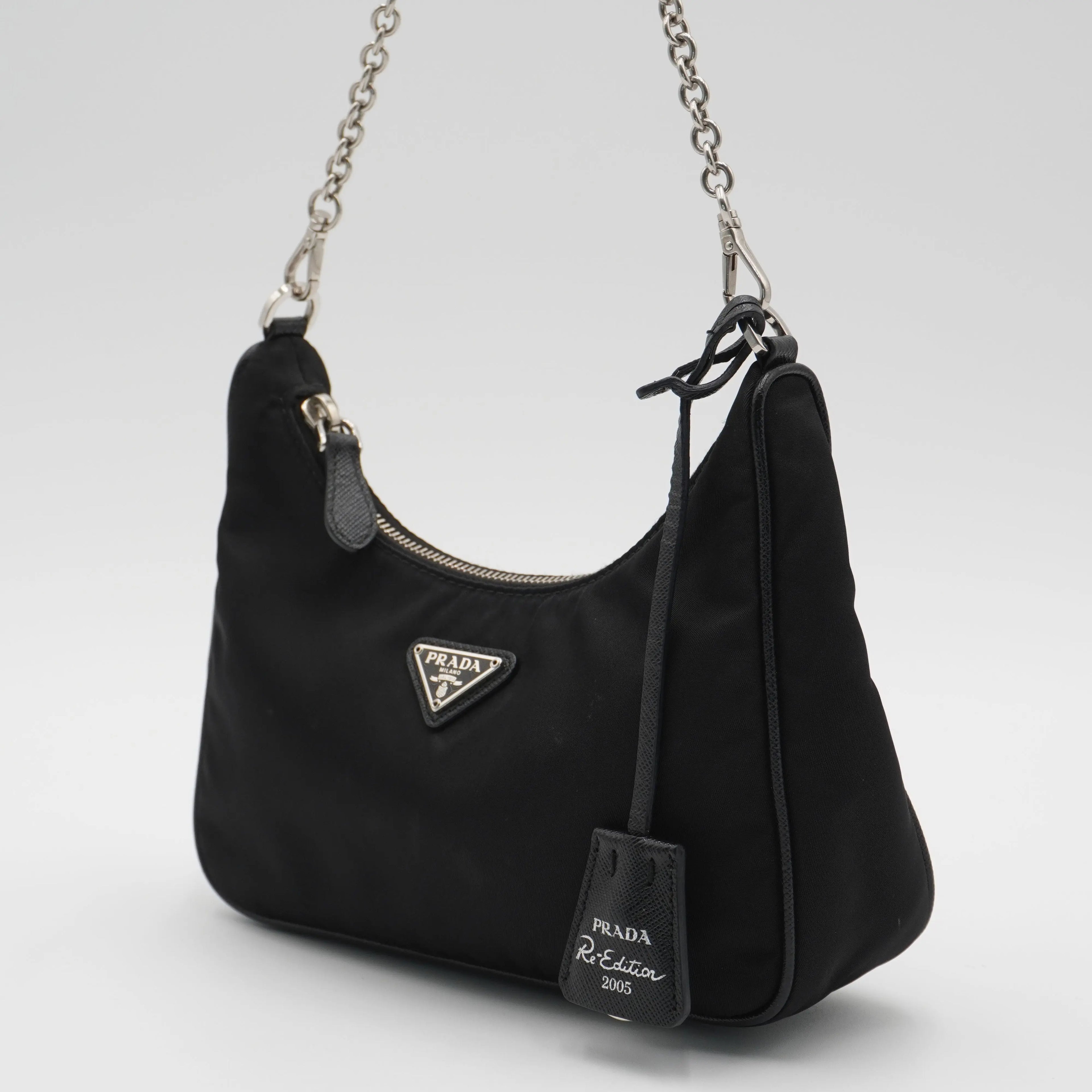 PRADA Black Nylon Re-Edition 2005 Shoulder Bag PRADA