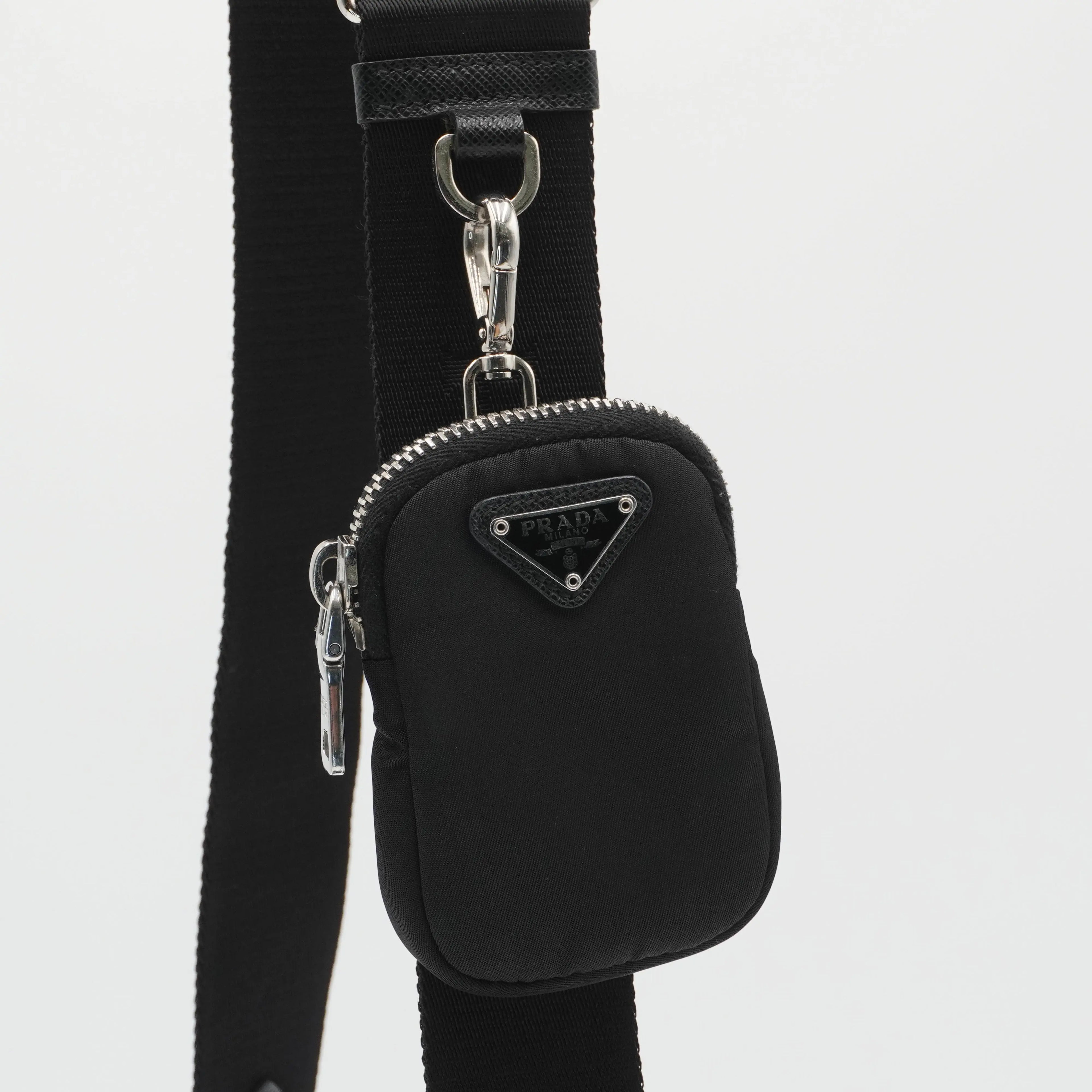 PRADA Black Nylon Re-Edition 2005 Shoulder Bag PRADA