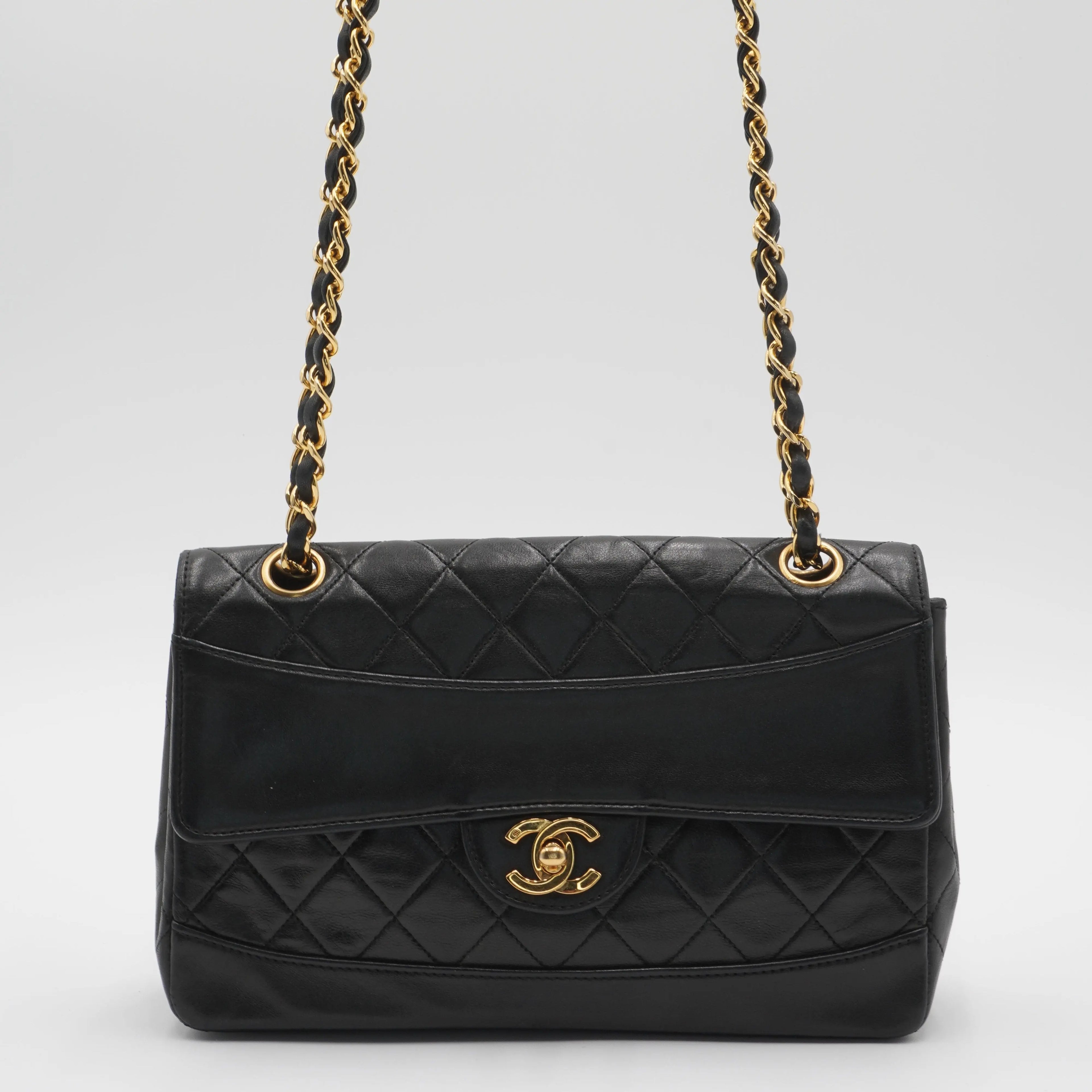 CHANEL Black Classic Single Flap Quilted Lambskin Shoulder Bag CHANEL